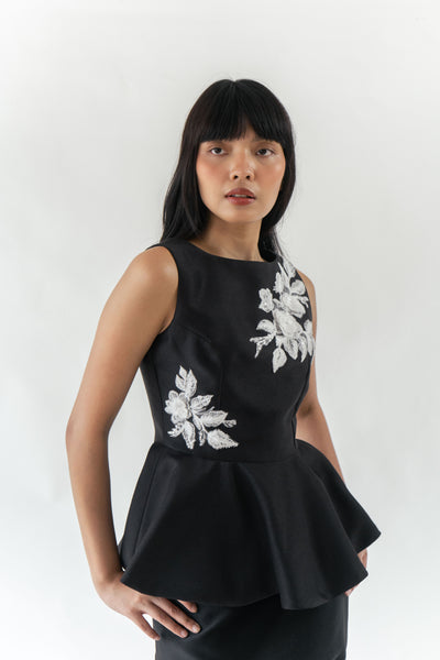 Yumi top (BLACK with Embroidery)