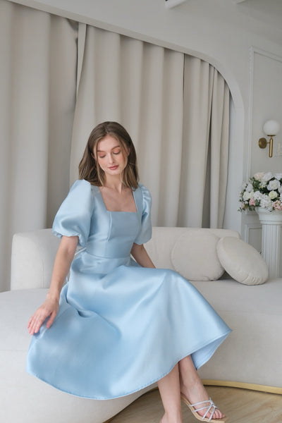 Sandrine midi dress (POWDER BLUE)