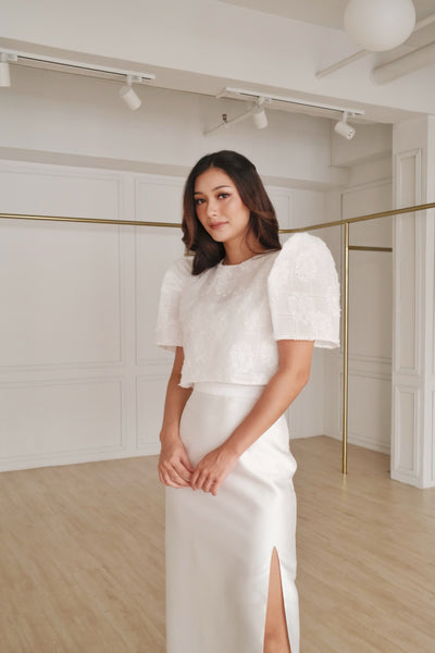 Maria top (WHITE EMBOSSED)