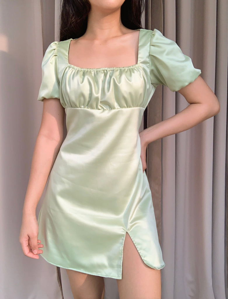 lily silk dress LILYSILK | Perfect for wedding season and vacation. @viktoriahutter The Adonis Dress:9909 #lilysilk #Livespectacularly #LILYSILKSS23 #TheAbsoluteDelight